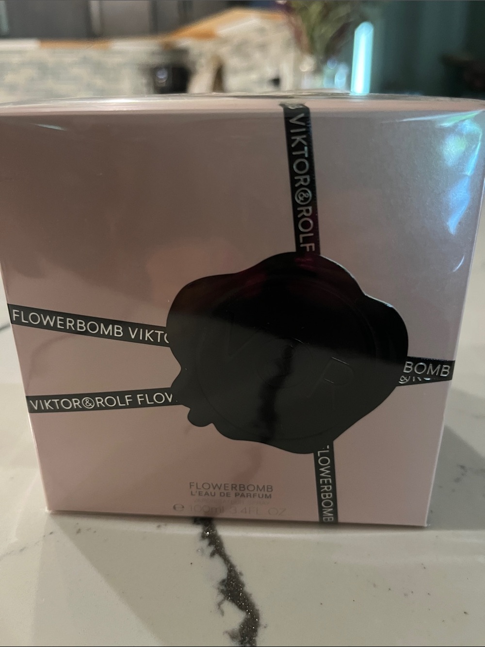 FlowerBomb perfume 3.4 oz new